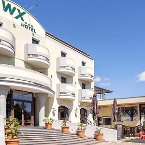 Wx Hotel